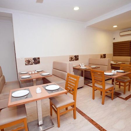 Avenue 11 Boutique Residences, Poes Garden Madrás Exterior foto